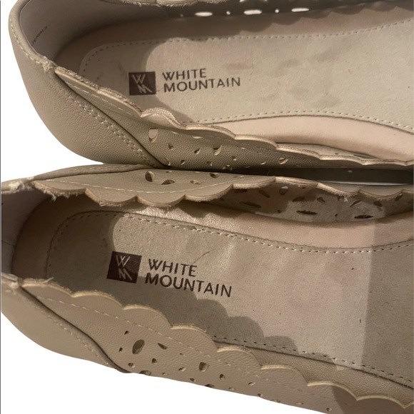 White Mountain Open Cutwork Flat Shoes With Bow On Top Size 9 1/2 M - Picture 4 of 7